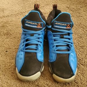 Jordan Jumpman Team 2 Premium
Size 5.5 youth